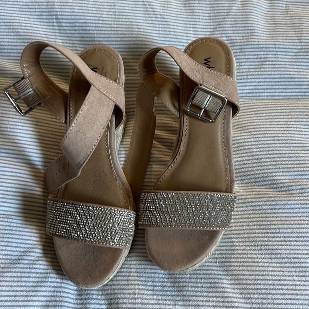 White Mt. wedges rhinestone